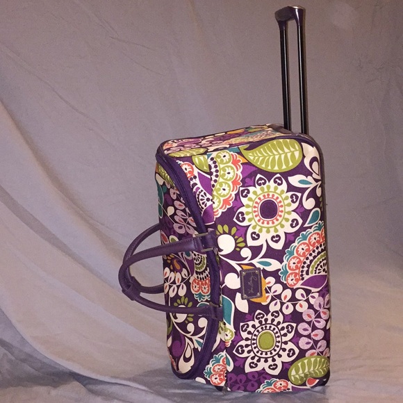 vera bradley carry on luggage with wheels